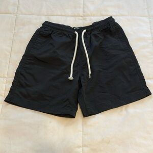 RSQ hybrid shorts in deep black color. Men's Small. Like new condition. Nice!